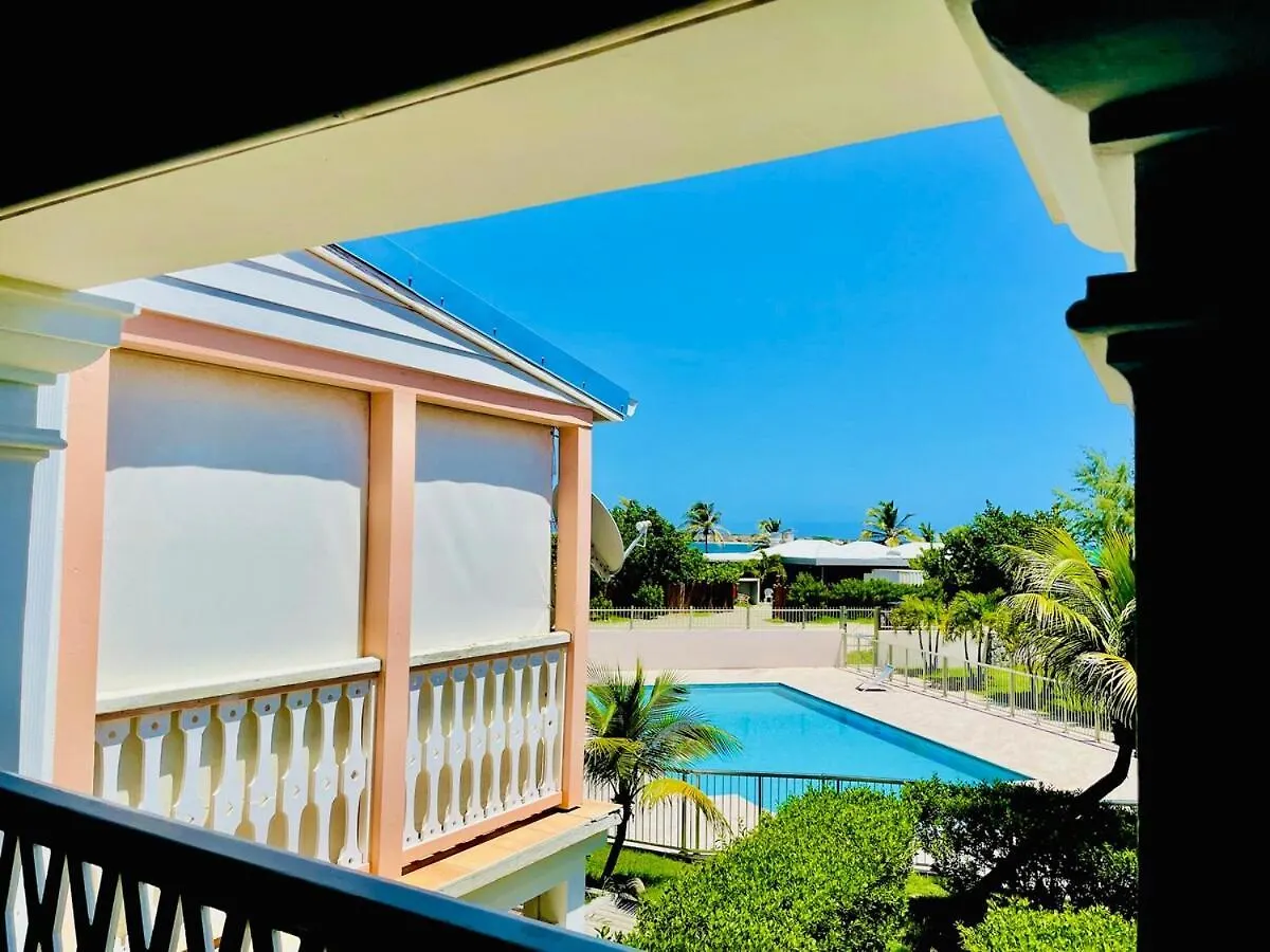 Renovated 2 Bedrooms Apartment Beach Front La Baie-Orientale 0*,  Saint-Martin